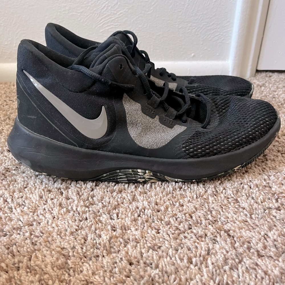 Men's Black and Gray Nike Shoes